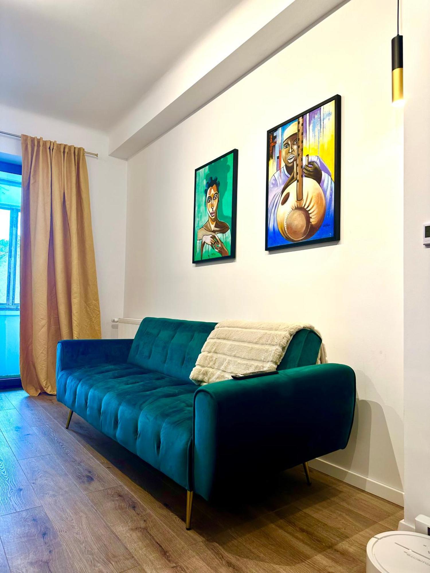 Peaceful Condo For Romantic Getaways Near Black Church - 3Min Walk Braşov Extérieur photo